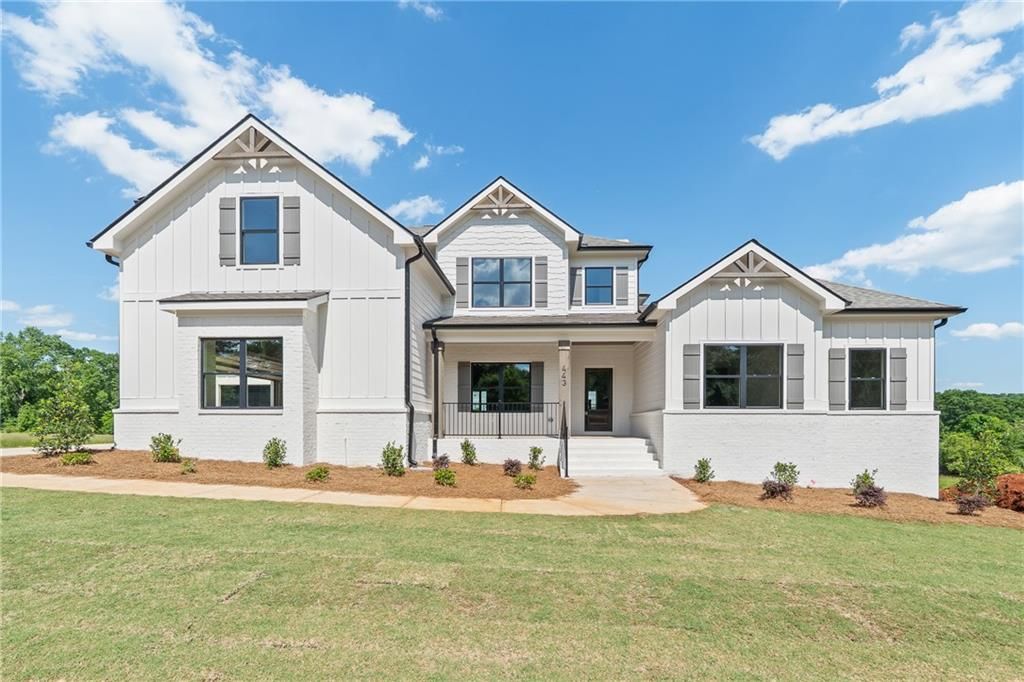 443 Races Road, Hoschton, GA 30548