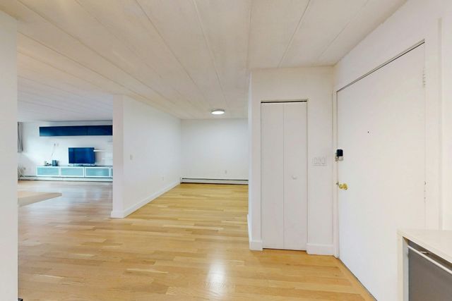 345 Harvard St 2 E-F, Cambridge, MA 02138