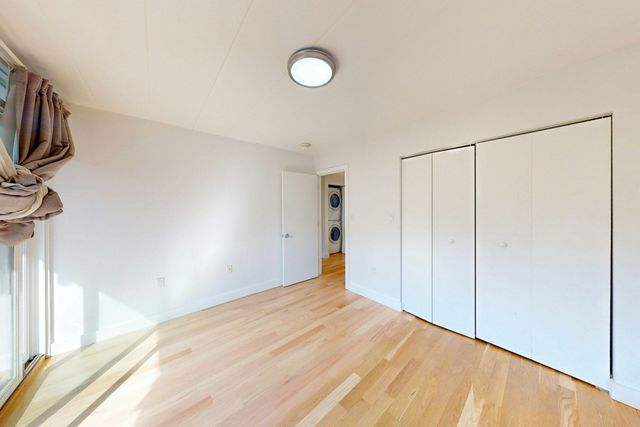345 Harvard St 2 E-F, Cambridge, MA 02138