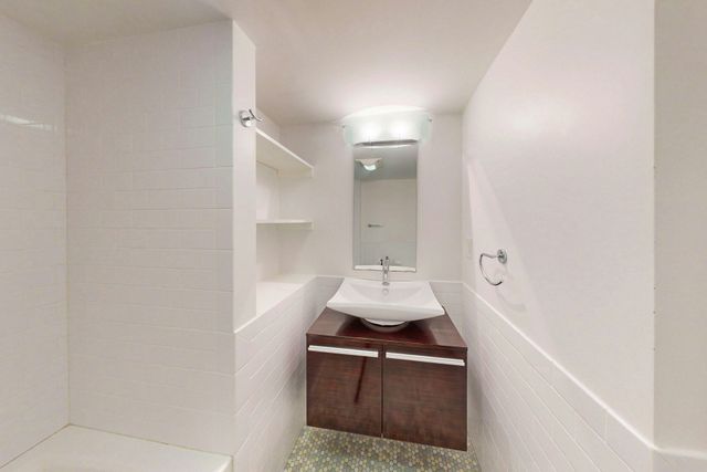 345 Harvard St 2 E-F, Cambridge, MA 02138
