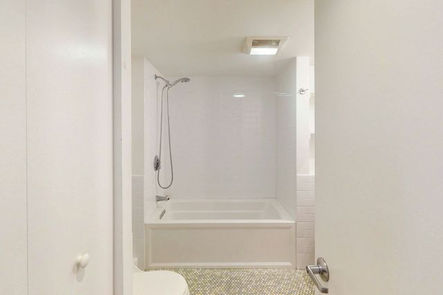 345 Harvard St 2 E-F, Cambridge, MA 02138