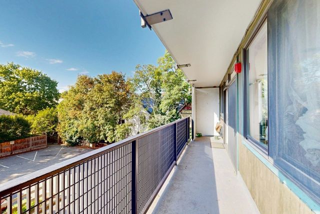 345 Harvard St 2 E-F, Cambridge, MA 02138