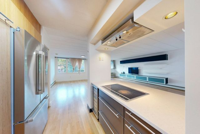 345 Harvard St 2 E-F, Cambridge, MA 02138