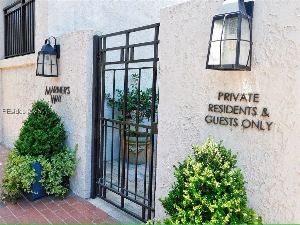 147 Lighthouse Rd Apt 678, Hilton Head Island, SC 29928