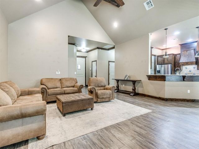 10915 Sara Court, Midwest City, OK 73130