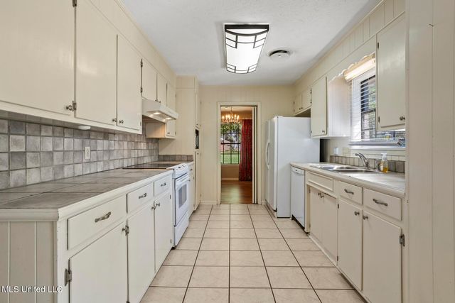119 Fern Valley Road, Brandon, MS 39042