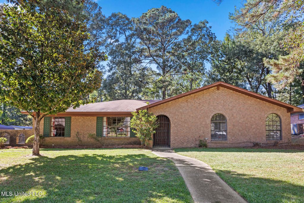 119 Fern Valley Road, Brandon, MS 39042