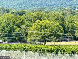 CHARLES TOWN PIKE, Hillsboro, VA 20132