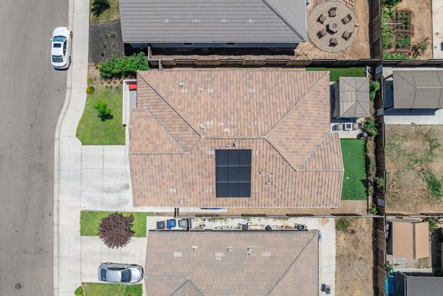 6883 E Woodward Avenue, Fresno, CA 93727