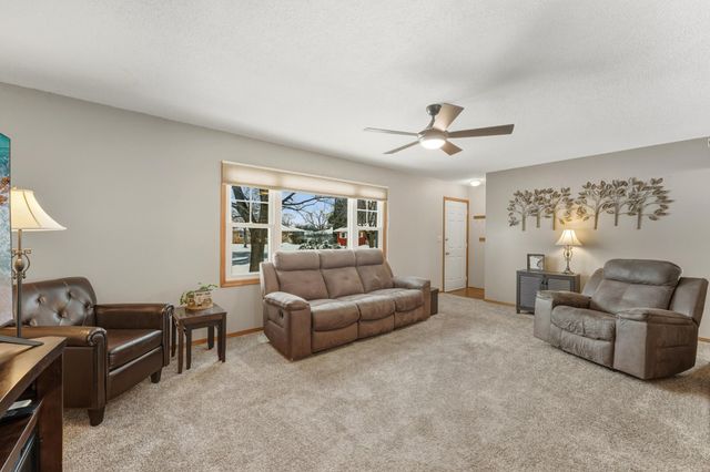 3330 68th Court E, Inver Grove Heights, MN 55076