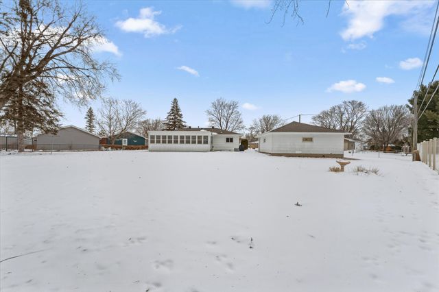 3330 68th Court E, Inver Grove Heights, MN 55076