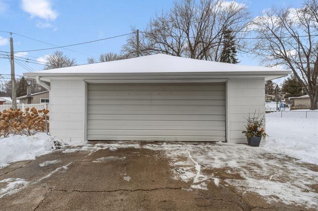 3330 68th Court E, Inver Grove Heights, MN 55076