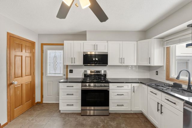 3330 68th Court E, Inver Grove Heights, MN 55076