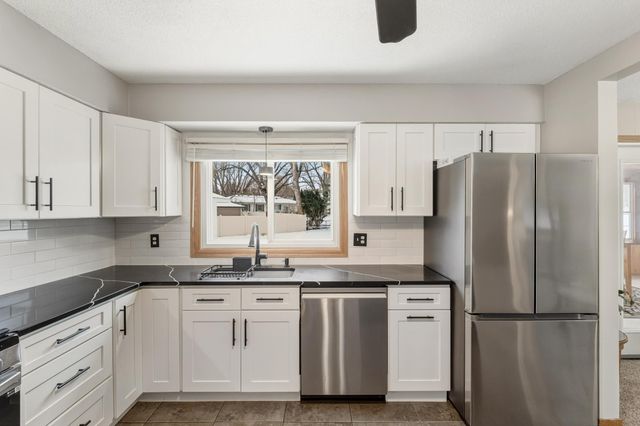 3330 68th Court E, Inver Grove Heights, MN 55076