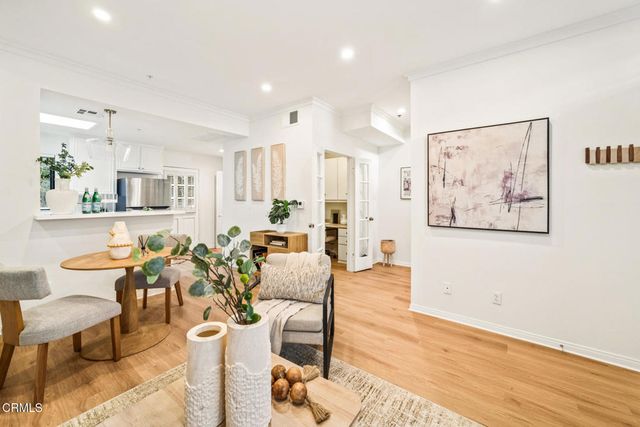 111 S Oak Knoll Avenue 107, Pasadena, CA 91101