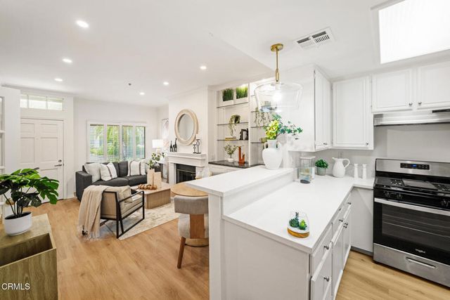111 S Oak Knoll Avenue 107, Pasadena, CA 91101