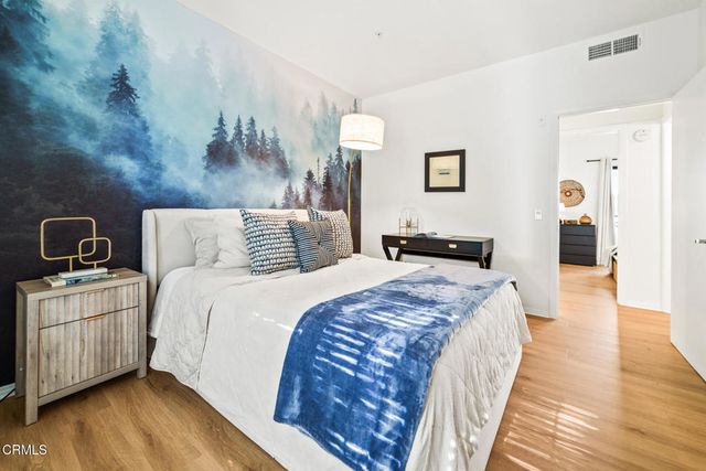 111 S Oak Knoll Avenue 107, Pasadena, CA 91101