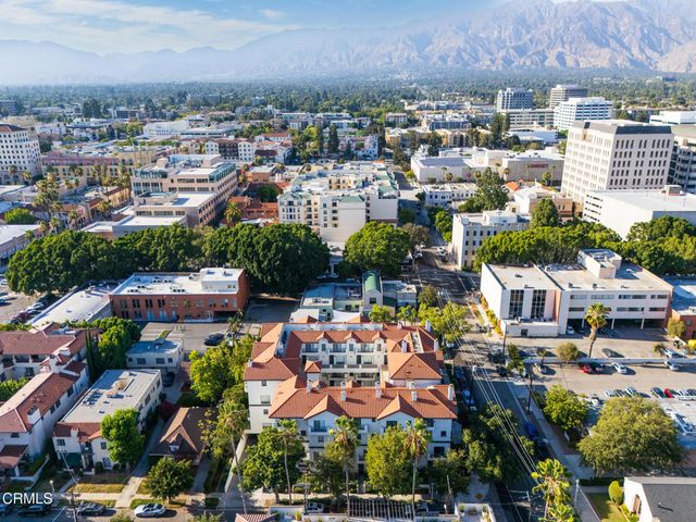 111 S Oak Knoll Avenue 107, Pasadena, CA 91101