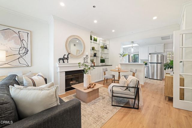 111 S Oak Knoll Avenue 107, Pasadena, CA 91101
