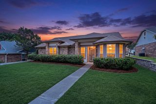 2726 Collins Boulevard, Garland, TX 75044