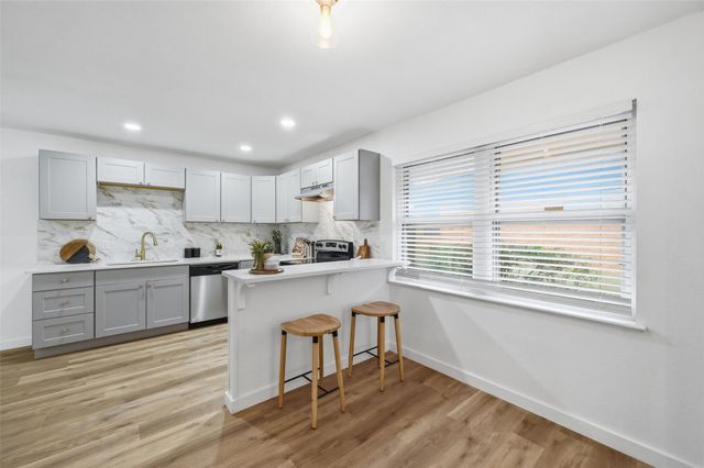 816 Green Cove Lane, Dallas, TX 75232