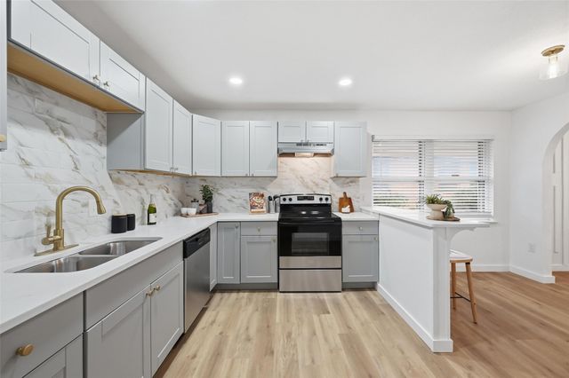 816 Green Cove Lane, Dallas, TX 75232