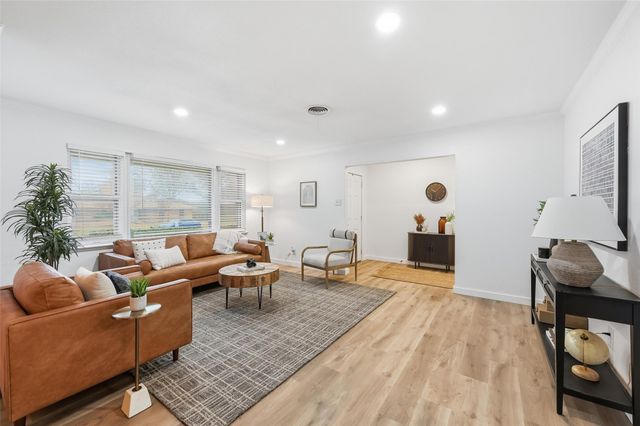 816 Green Cove Lane, Dallas, TX 75232