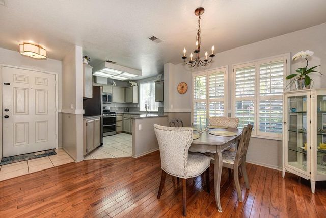 919 Blue Rapids Dr, Folsom, CA 95630