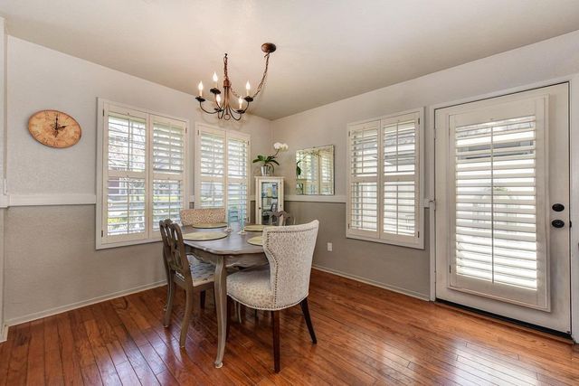 919 Blue Rapids Dr, Folsom, CA 95630