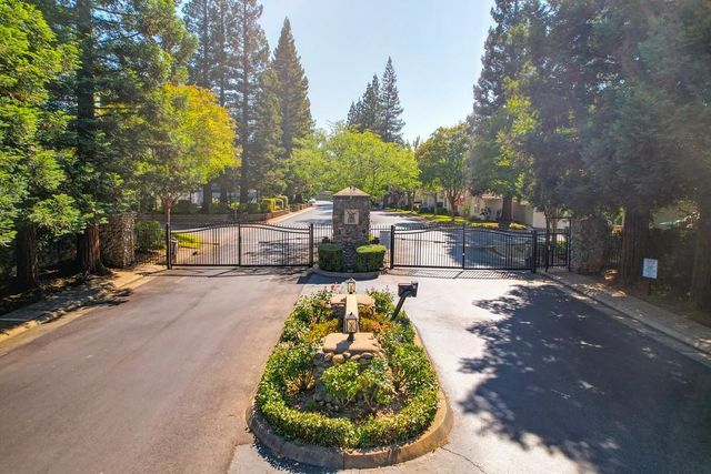919 Blue Rapids Dr, Folsom, CA 95630