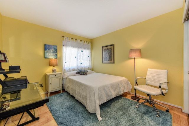 919 Blue Rapids Dr, Folsom, CA 95630