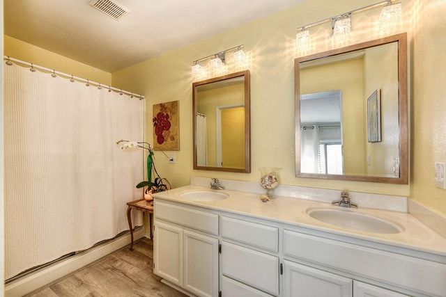 919 Blue Rapids Dr, Folsom, CA 95630