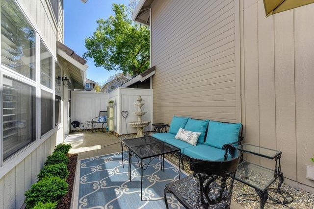 919 Blue Rapids Dr, Folsom, CA 95630