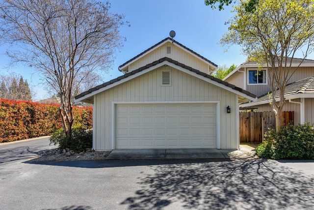 919 Blue Rapids Dr, Folsom, CA 95630