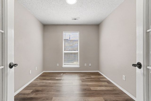 1010 Barkridge Drive, Mckinney, TX 75069