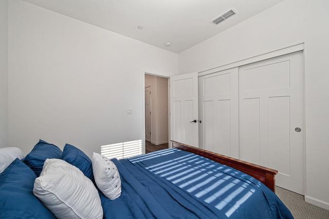 9299 Mystic Lake Aly, Sacramento, CA 95829