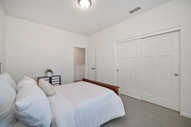 9299 Mystic Lake Aly, Sacramento, CA 95829