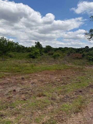 1711 County Road 773, Angleton, TX 77515