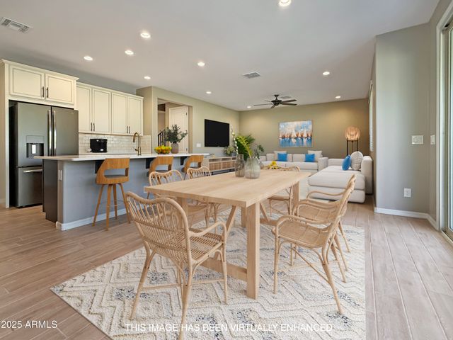 18902 W CLINTON Street, Surprise, AZ 85388