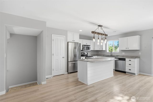 2271 SE Upchurch Way, Port Orchard, WA 98366