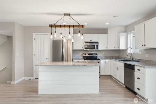 2271 SE Upchurch Way, Port Orchard, WA 98366