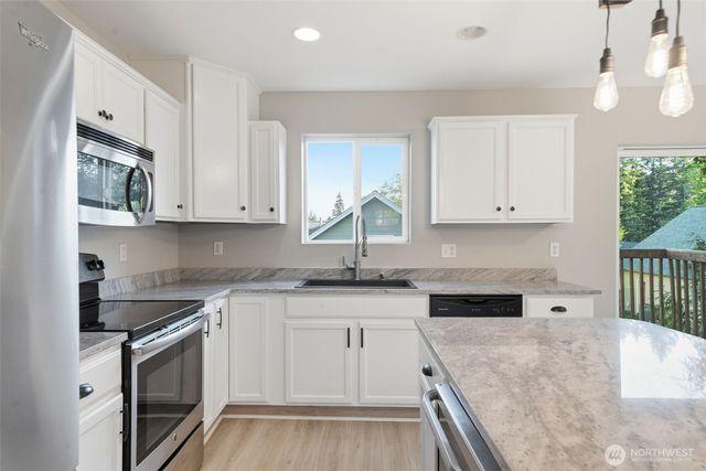 2271 SE Upchurch Way, Port Orchard, WA 98366