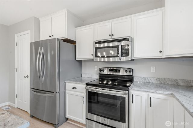 2271 SE Upchurch Way, Port Orchard, WA 98366