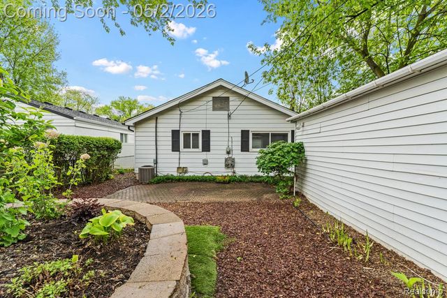 323 N Campbell Road, Royal Oak, MI 48067