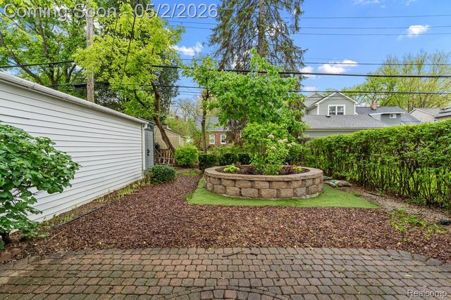 323 N Campbell Road, Royal Oak, MI 48067