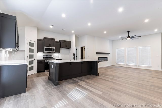 2417 W Main Street, Collinsville, OK 74021