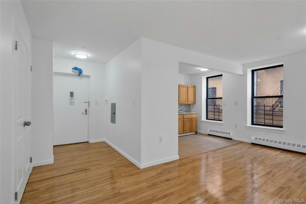 2023 Belmont Avenue 5A, Bronx, NY 10457 — photo 3