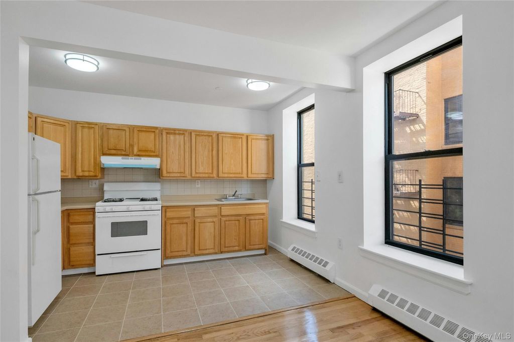 2023 Belmont Avenue 5A, Bronx, NY 10457 — photo 5