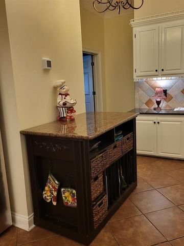 6900 Shadow Lane, Lake Charles, LA 70605