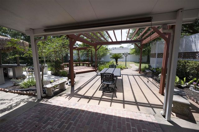 6900 Shadow Lane, Lake Charles, LA 70605